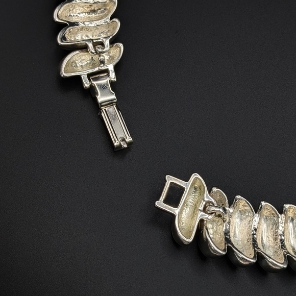 RETRO Silver Toned Collar Link Necklace - Picture 8 of 9